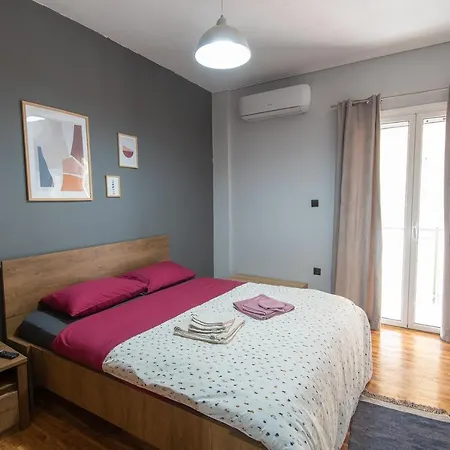 Blue Tourmaline Downtown Flat *