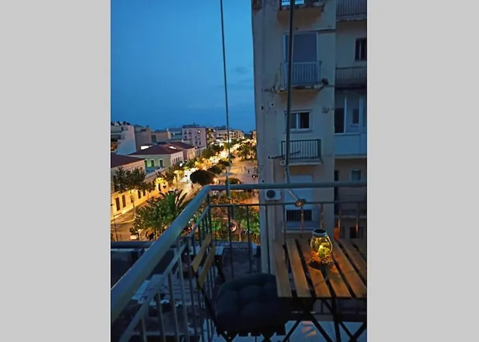 Апартаменты Blue Tourmaline Downtown Flat *