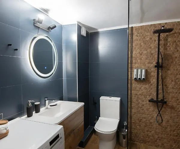 Апартаменты Blue Tourmaline Downtown Flat Каламата