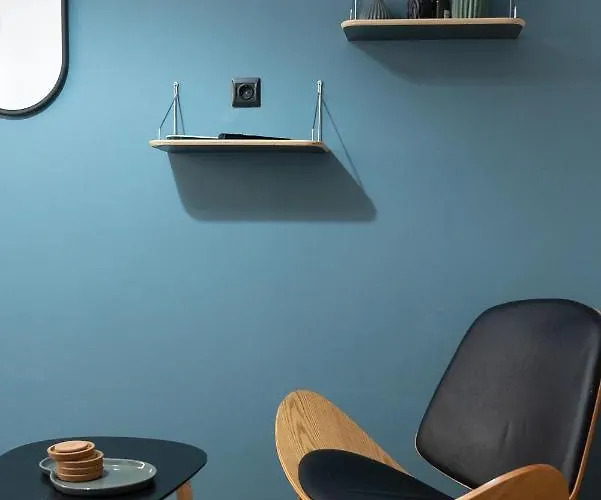 Апартаменты Blue Tourmaline Downtown Flat Каламата